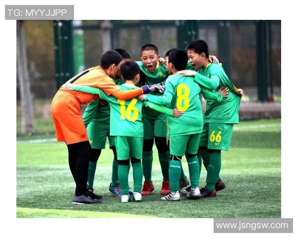 当足球遇见时尚绿茵巨星共演潮流风尚盛典