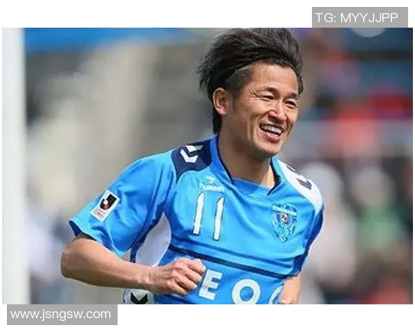 90后足球球星崛起之路：从青涩小将到世界级巨星的蜕变与挑战