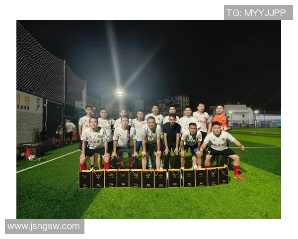 足球球星与音乐的完美融合：探索球场魅力与旋律的共鸣